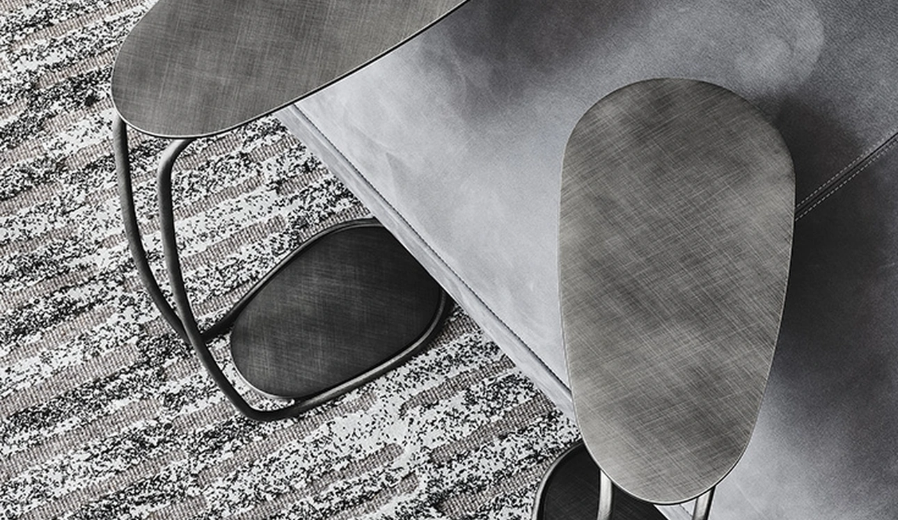 Tavolino con base e piano in acciaio verniciato Yago di Cattelan Italia