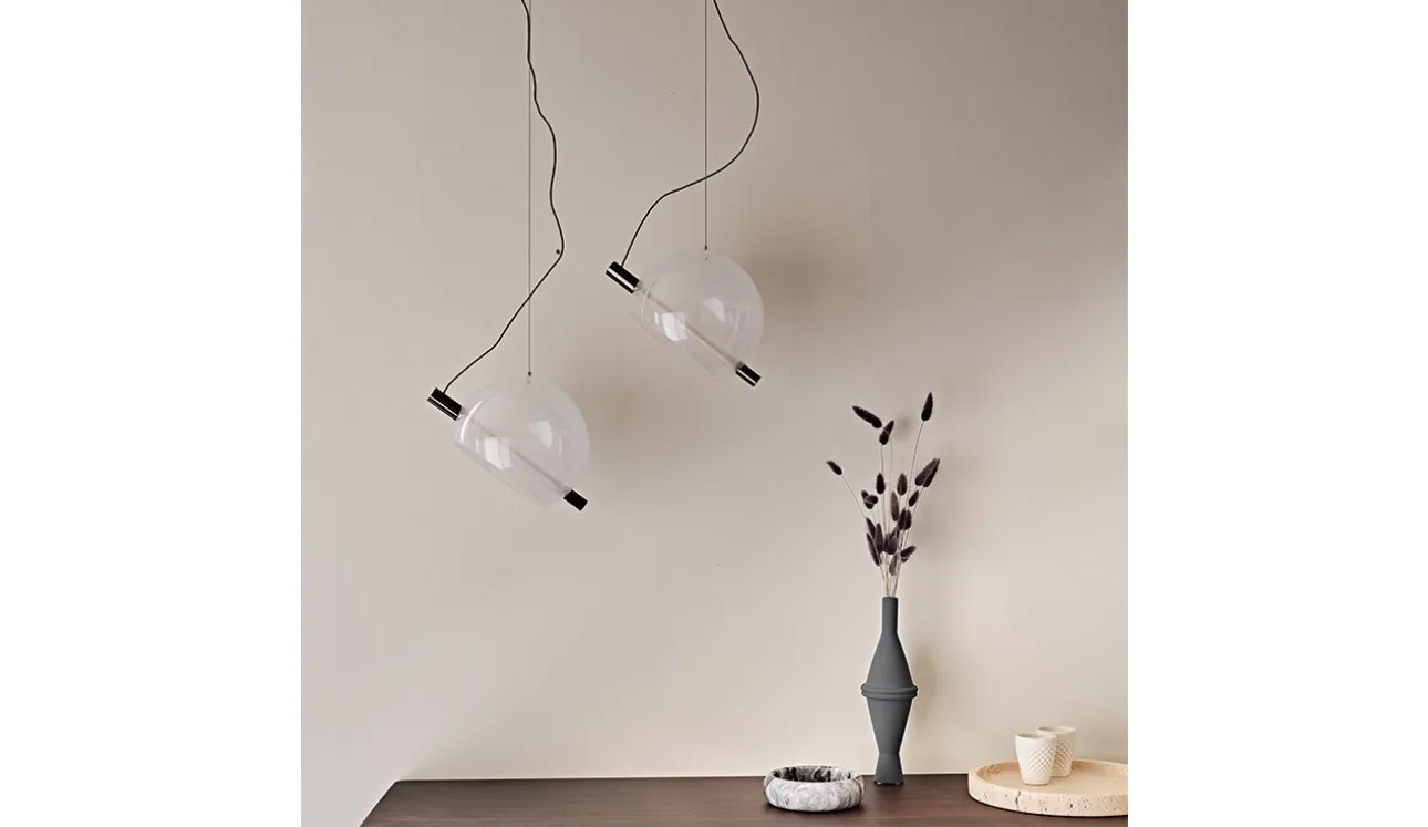 Lampada a sospensione con paralume in vetro soffiato trasparente o fumé Cody di Cattelan Italia