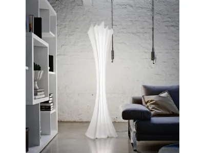 Lampada appendiabiti da terra in polietilene bianco Sipario Light di Cattelan Italia