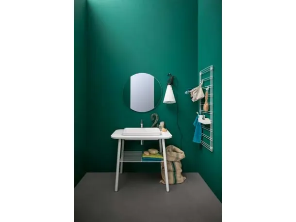 Mobile bagno da appoggio in laccato bianco opaco e top in mineral marmo Acqua e Sapone 01 di Birex