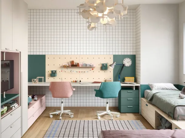 Cameretta componibile a 2 letti con scrivania a parete e armadio a muro Kids space 03 di Nidi