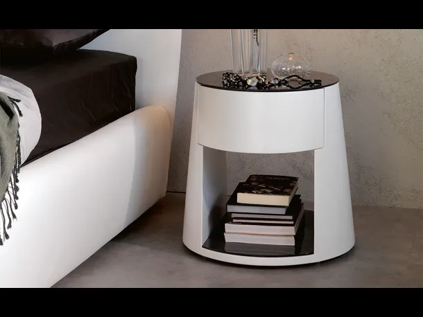 Comodino con cassetto in poliuretano rigido verniciato bianco Nigel di Cattelan Italia