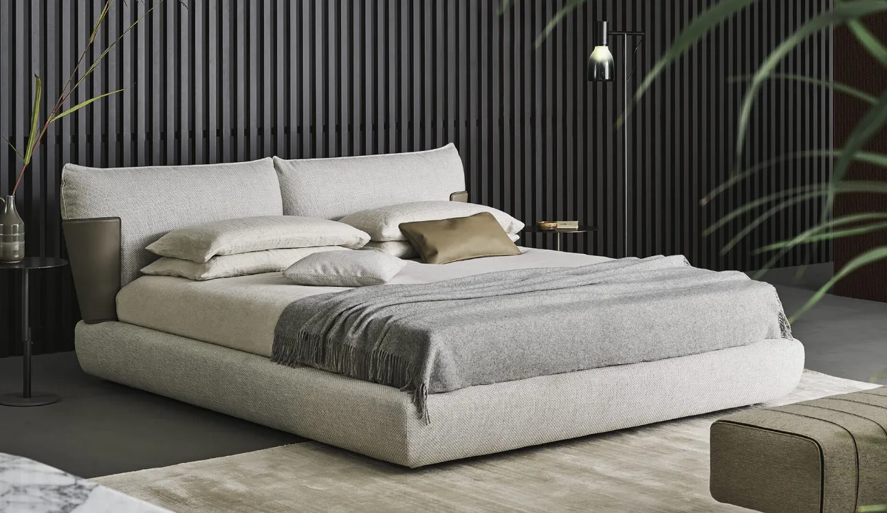 Letto in tessuto imbottito con testiera e box contenitore Blend Bed di Bonaldo