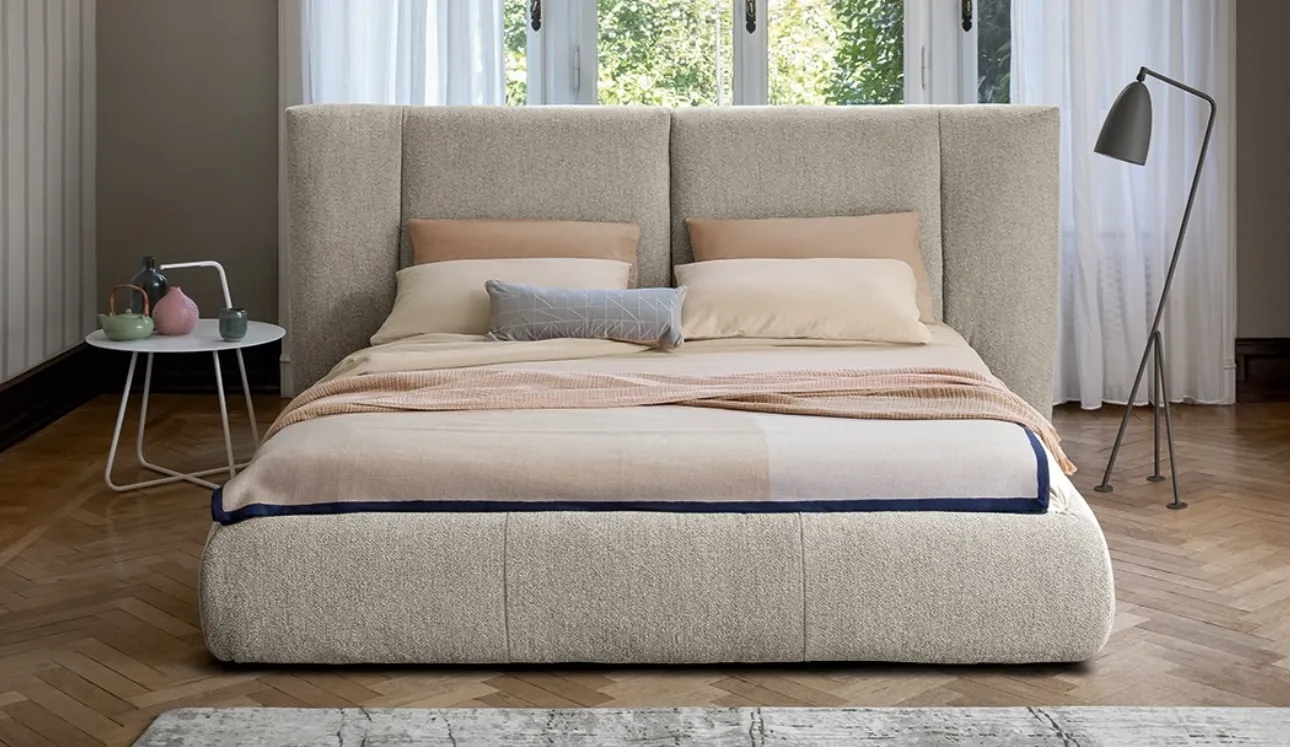 Letto con testiera e box contenitore Youniverse di Bonaldo