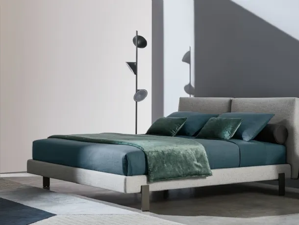 Letto in tessuto imbottito con testiera Book di Twils
