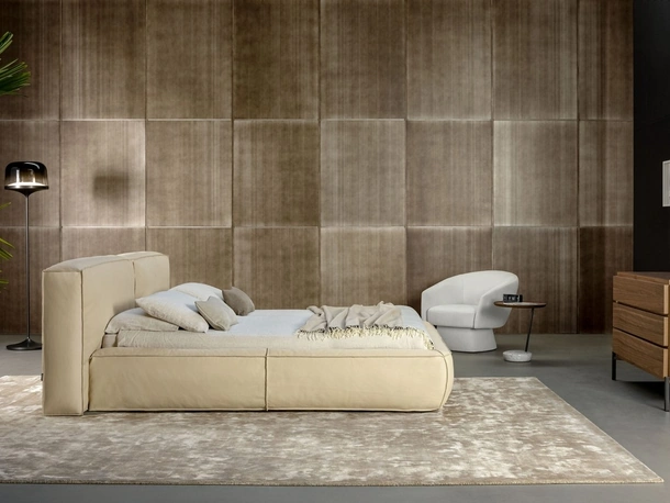 Letto Fluff in pelle di Bonaldo