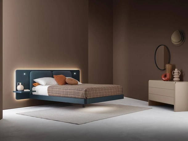 Letto sospeso in laccato con testiera Grand Voile di Alf Da Frè