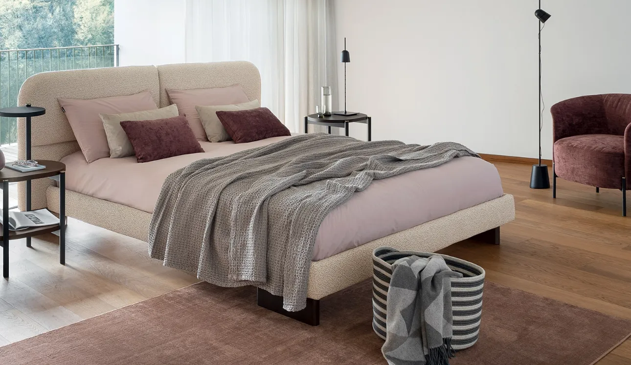 Letto in tessuto imbottito Kilian round di Calligaris