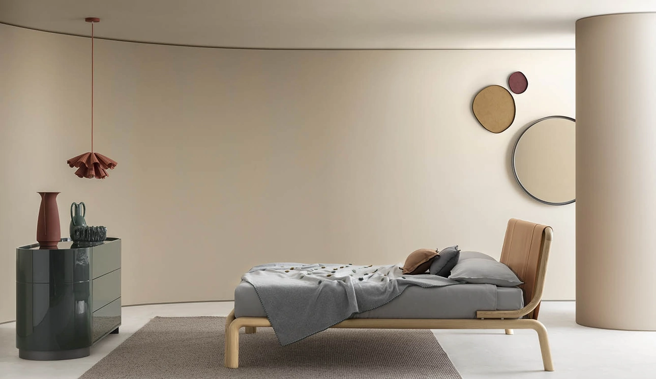 Letto in legno massello e cuoio Rovì di Alf Da Frè