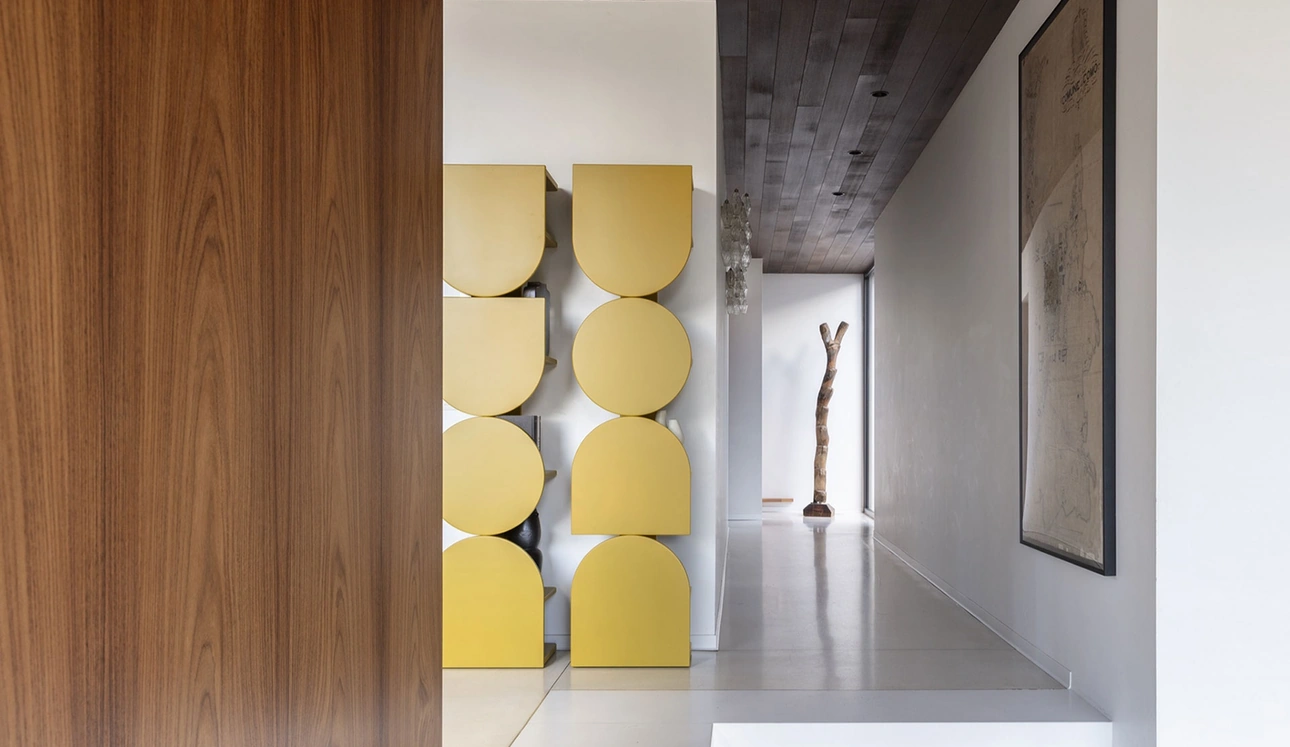 Libreria Shape Tower di Mogg