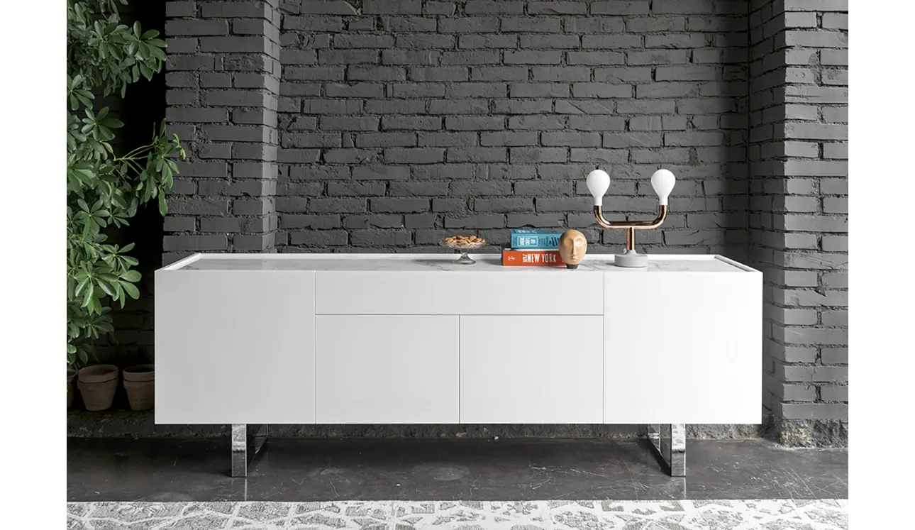Madia Horizon in laccato di Calligaris
