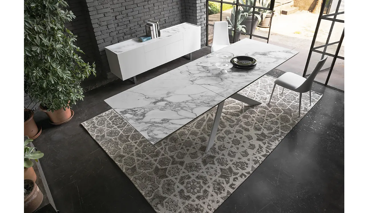Madia Horizon in laccato di Calligaris