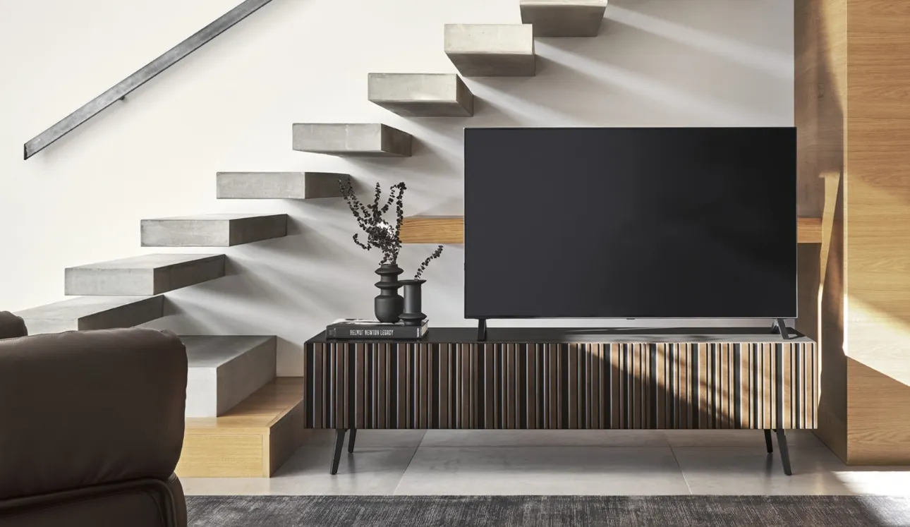 Madia Stripes a fasce verticali irregolari di Calligaris