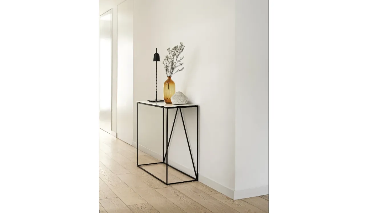 Mobile ingresso Thin con top in ceramica e base in metallo di Calligaris