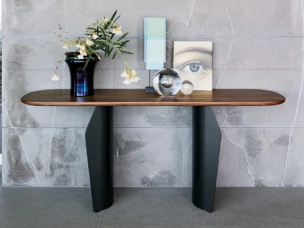 Mobile ingresso Flame Console con top in legno e base in metallo di Bonaldo
