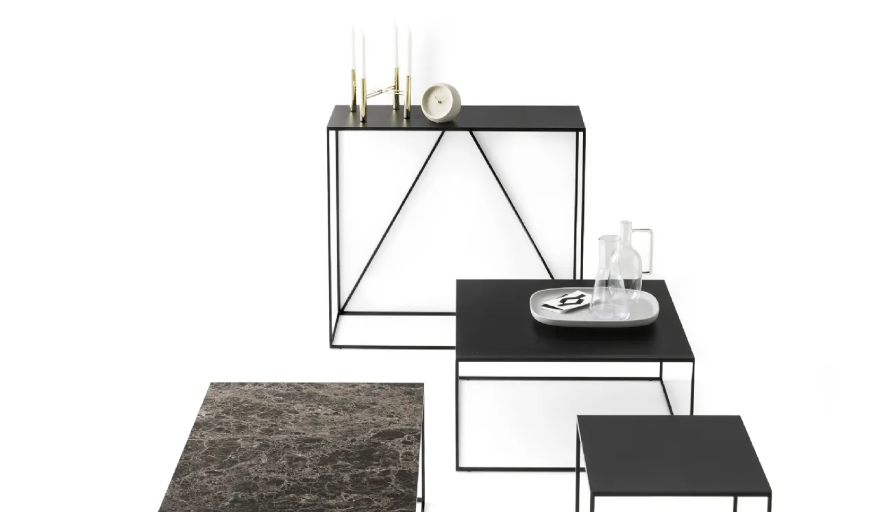 Mobile ingresso in tubo di metallo e piano in lamiera Thin di Calligaris