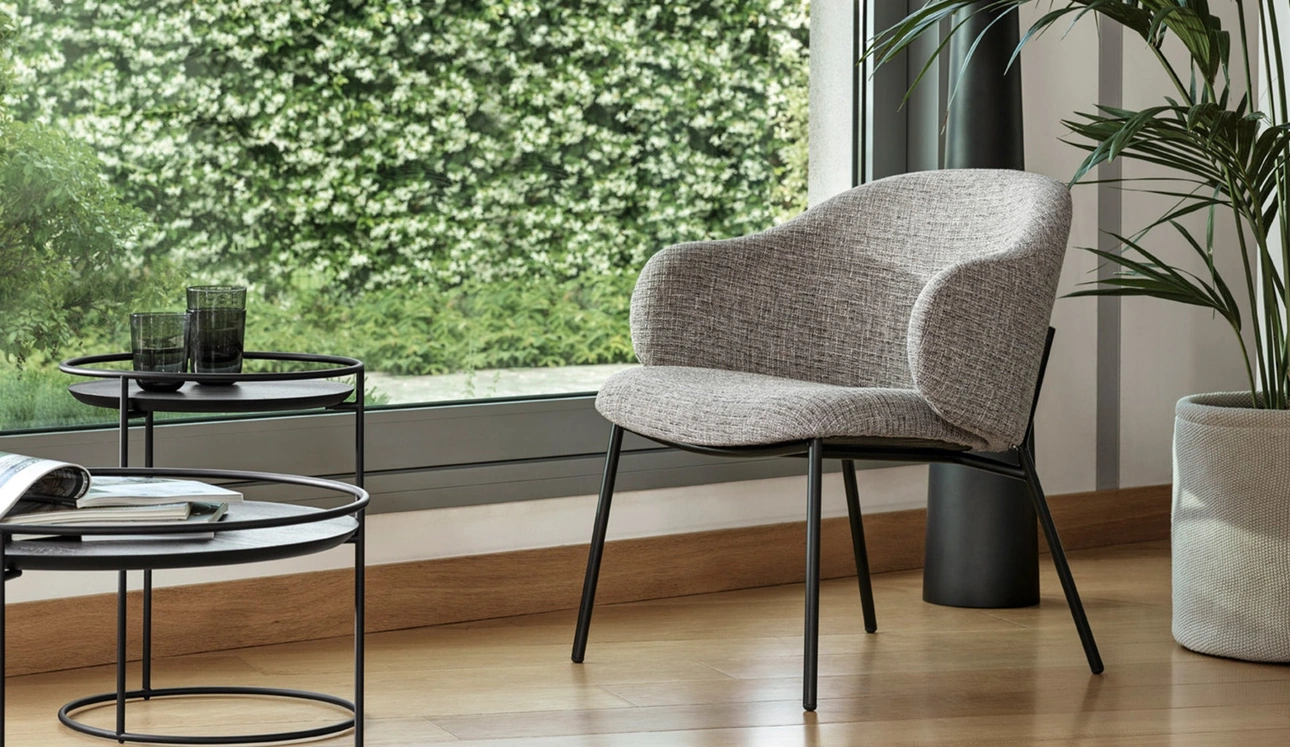 Poltroncina con seduta lounge Holly di Calligaris