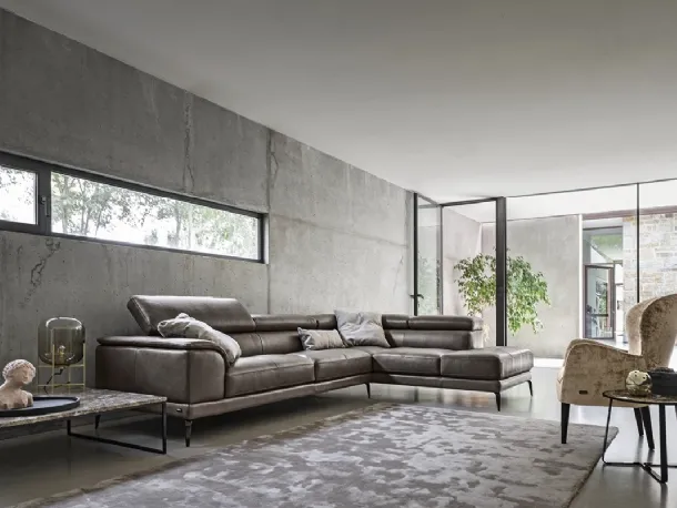 Divano angolare in pelle con poggiatesta reclinabili Tiziano di Nicoline