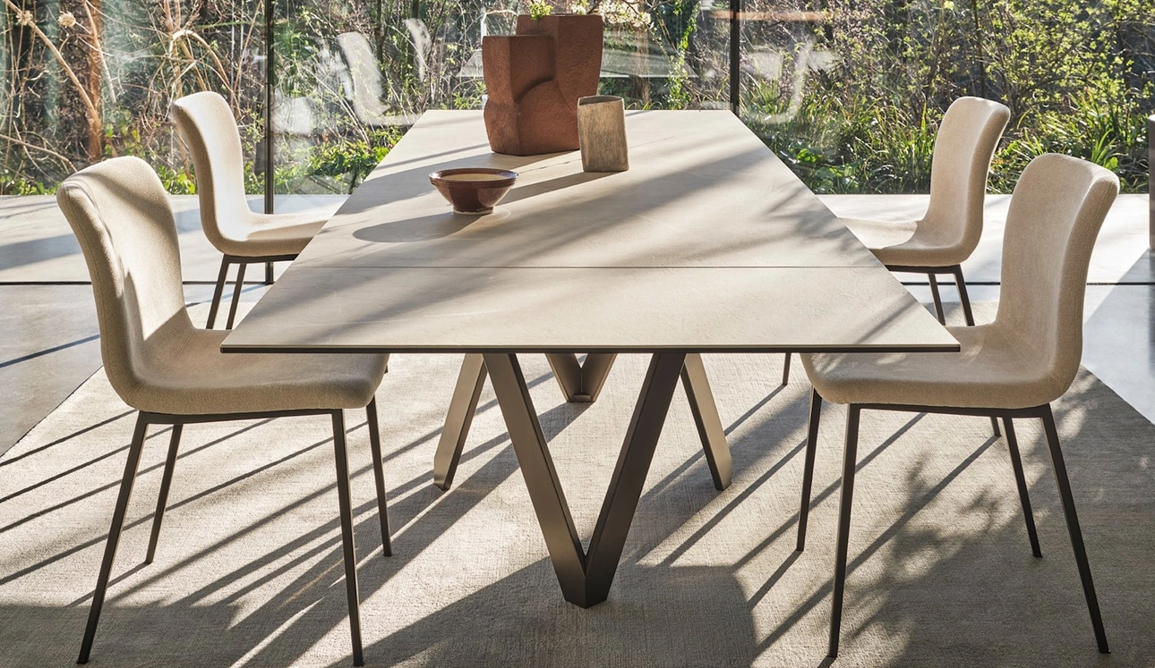 Sedia Annie in tessuto imbottito di Calligaris