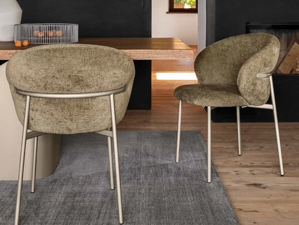 Sedia in tessuto con gambe in metallo Oleandro di Calligaris