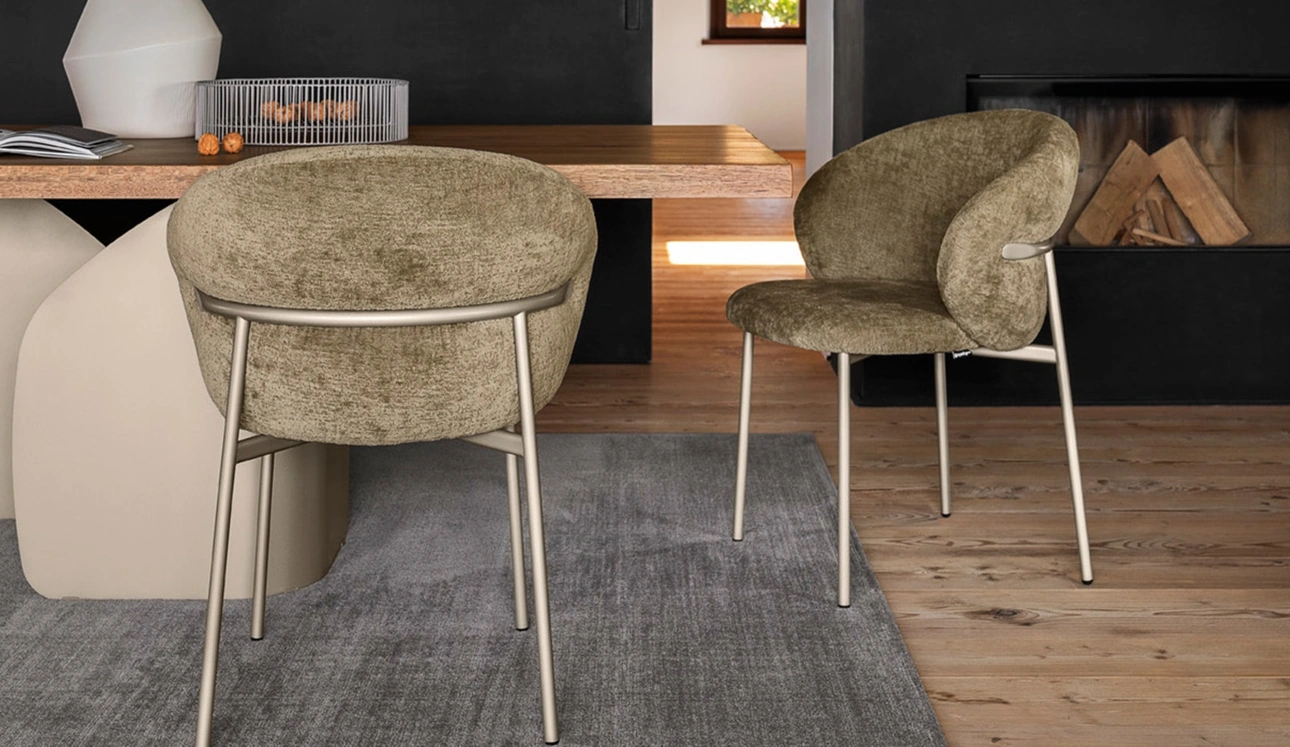 Sedia in tessuto con gambe in metallo Oleandro di Calligaris