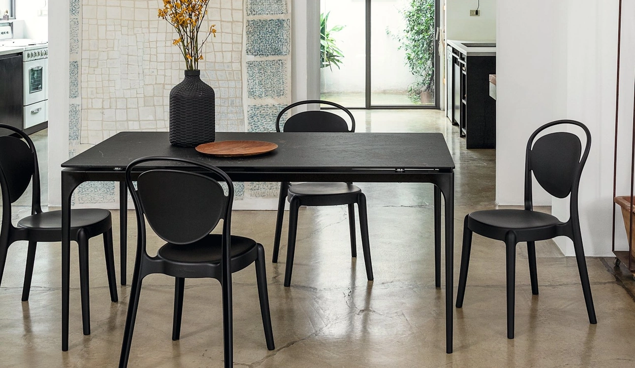 Sedia in policarbonato Parisienne di Calligaris
