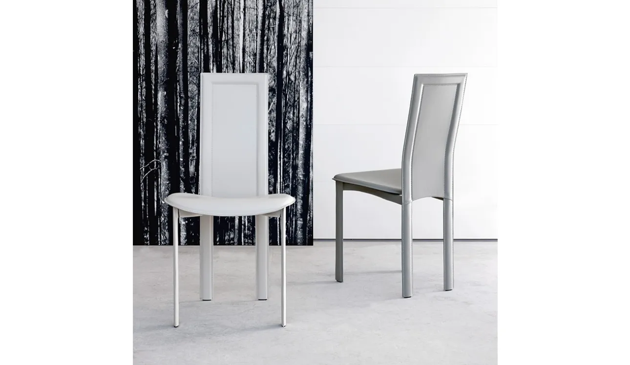 Sedia in acciaio con rivestimento in cuoio Lara di Cattelan Italia