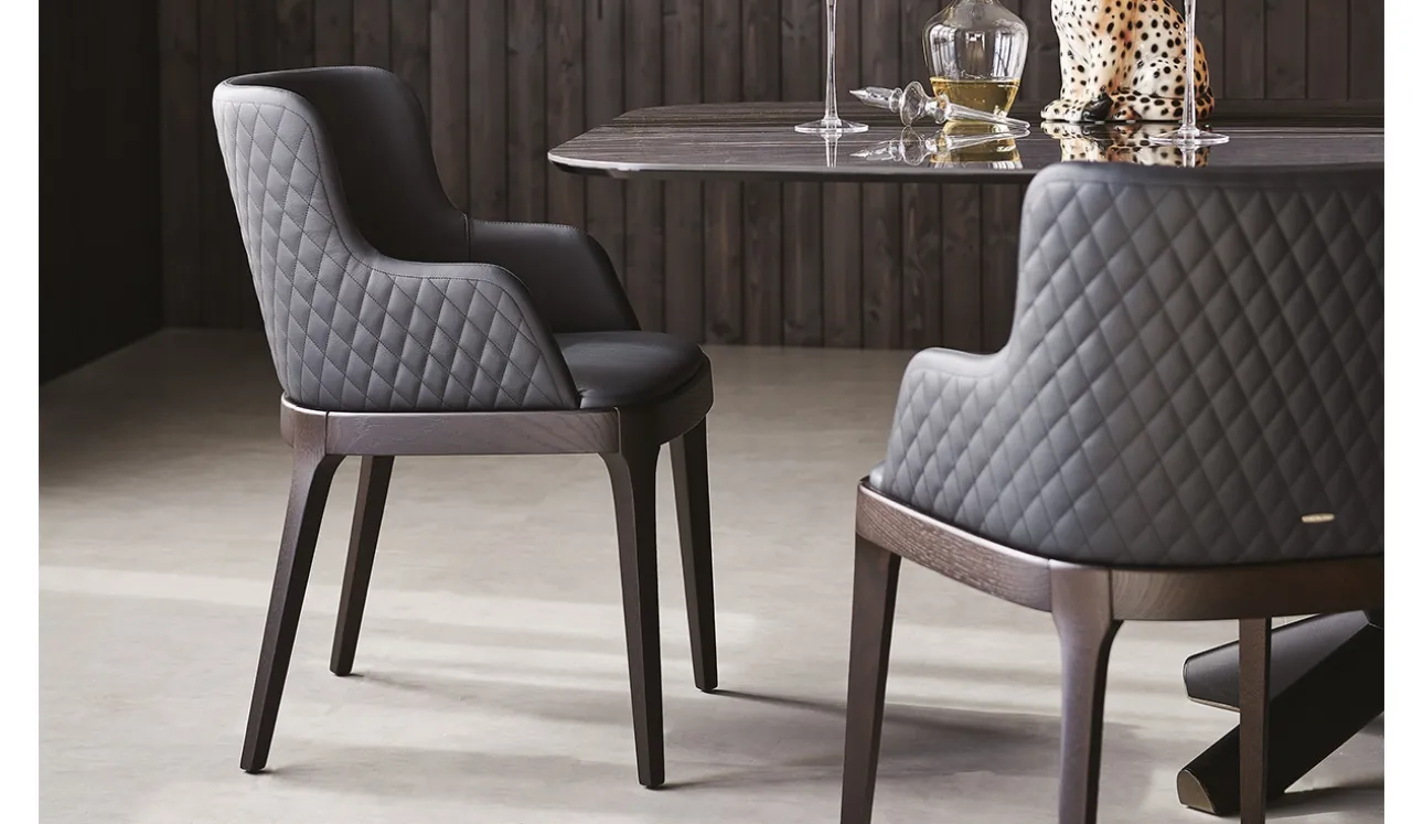 Sedia in pelle con schienale trapuntato Magda Couture di Cattelan Italia