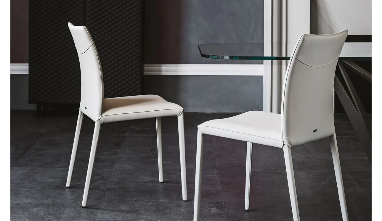 Sedia in pelle con braccioli e schienale alto Norma di Cattelan Italia