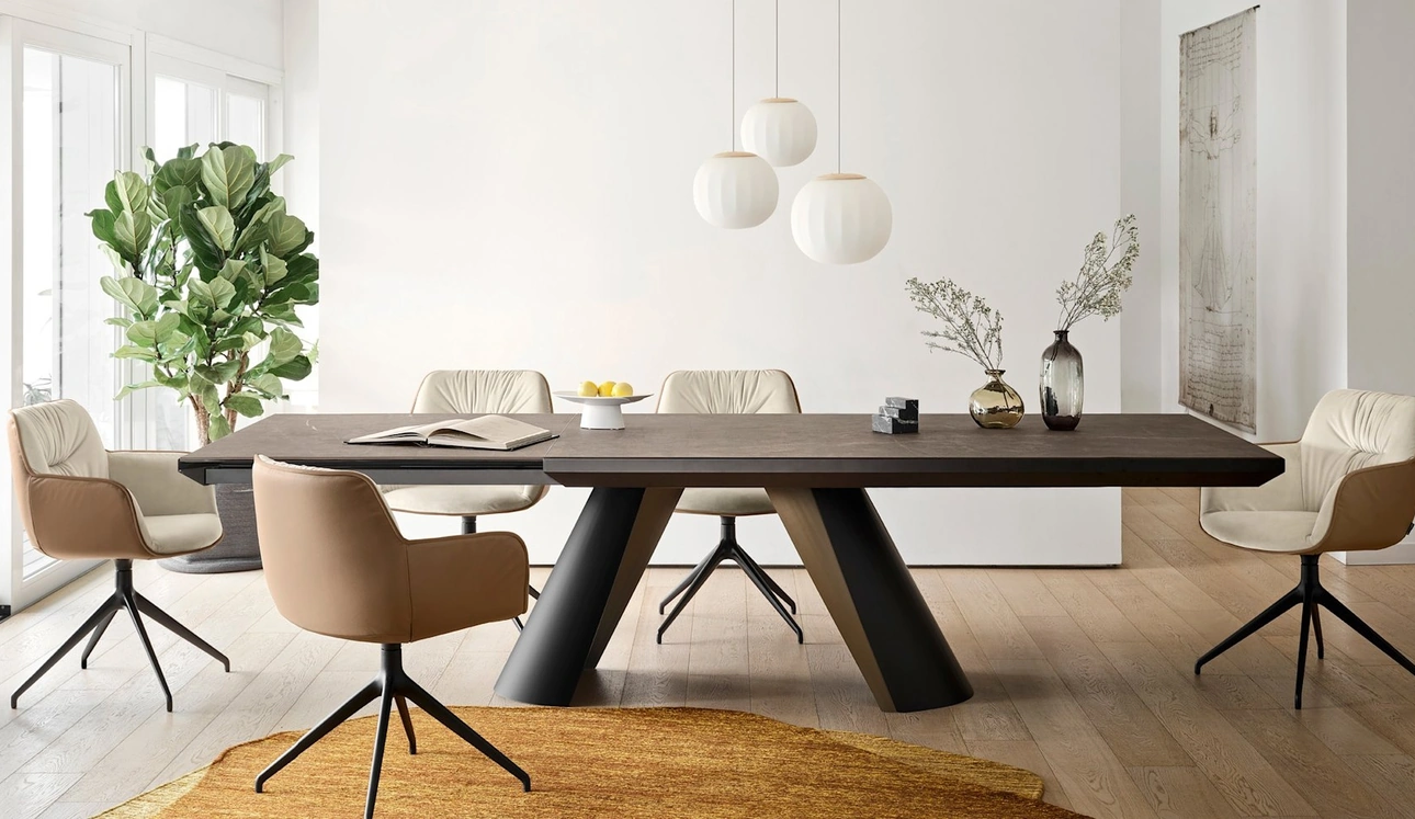 Sedia Cocoon con base girevole di Calligaris