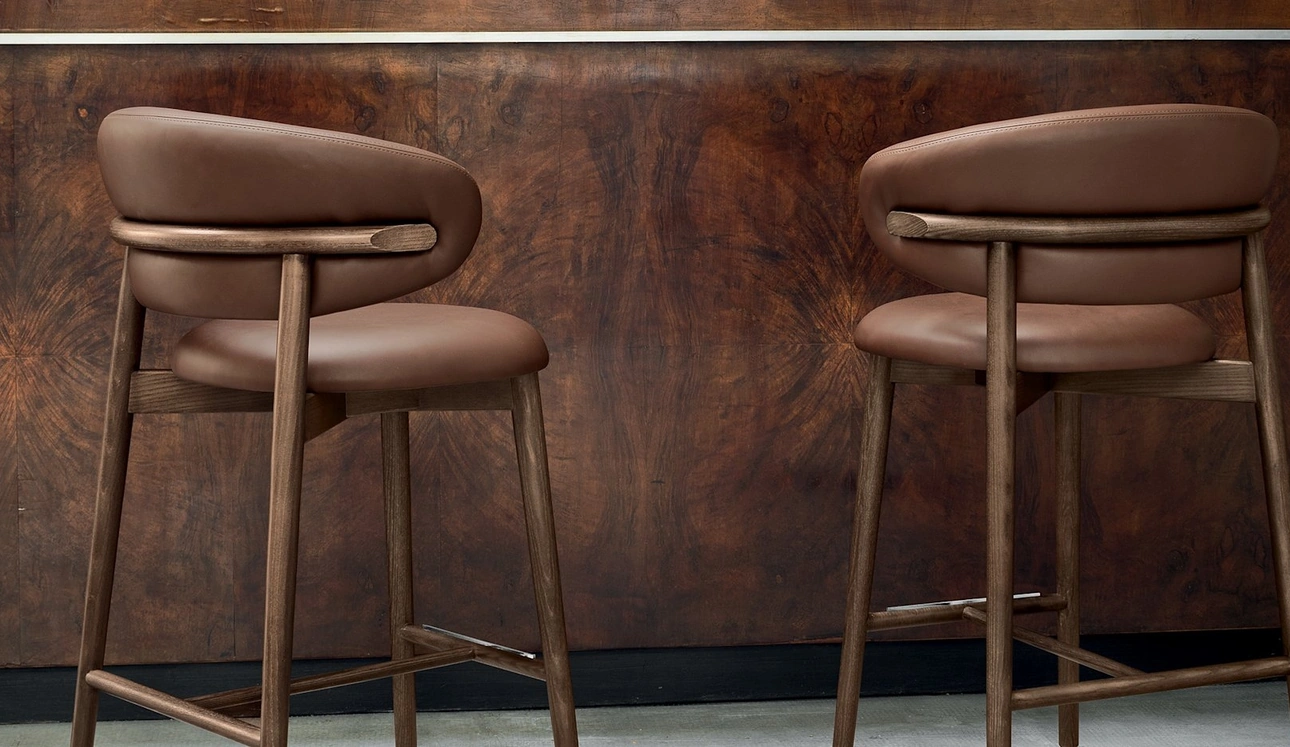 Sgabello in pelle Oleandro di Calligaris