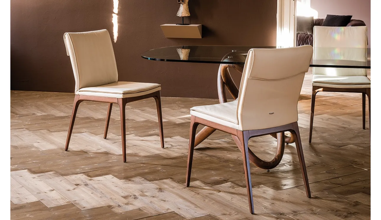 Sedia in pelle con gambe in legno Sofia di Cattelan Italia