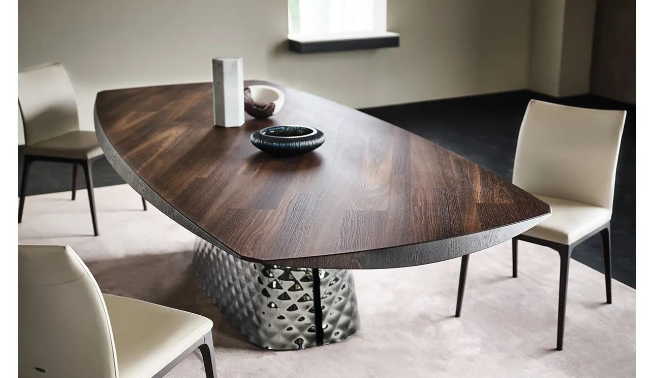 Tavolo con base in cristallo specchiato e piano in legno Atrium Wood di Cattelan Italia