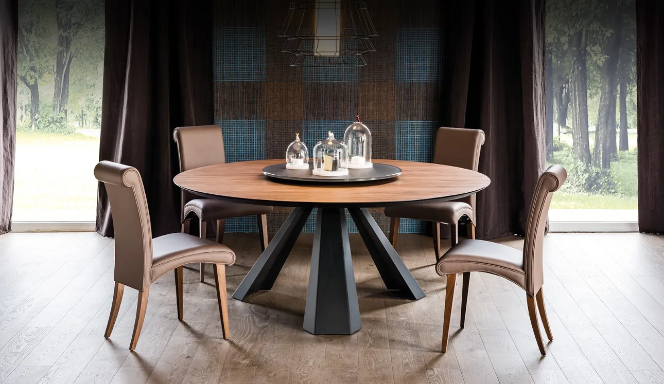 Tavolo in legno con vassoio centrotavola girevole e base in acciaio Eliot Round di Cattelan Italia