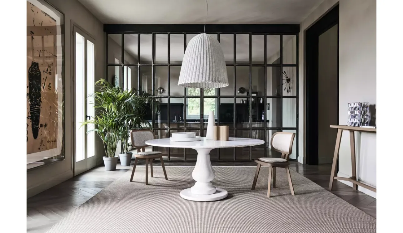 Tavolo Gray 38 in marmo bianco di Carrara e base in millgres di Gervasoni