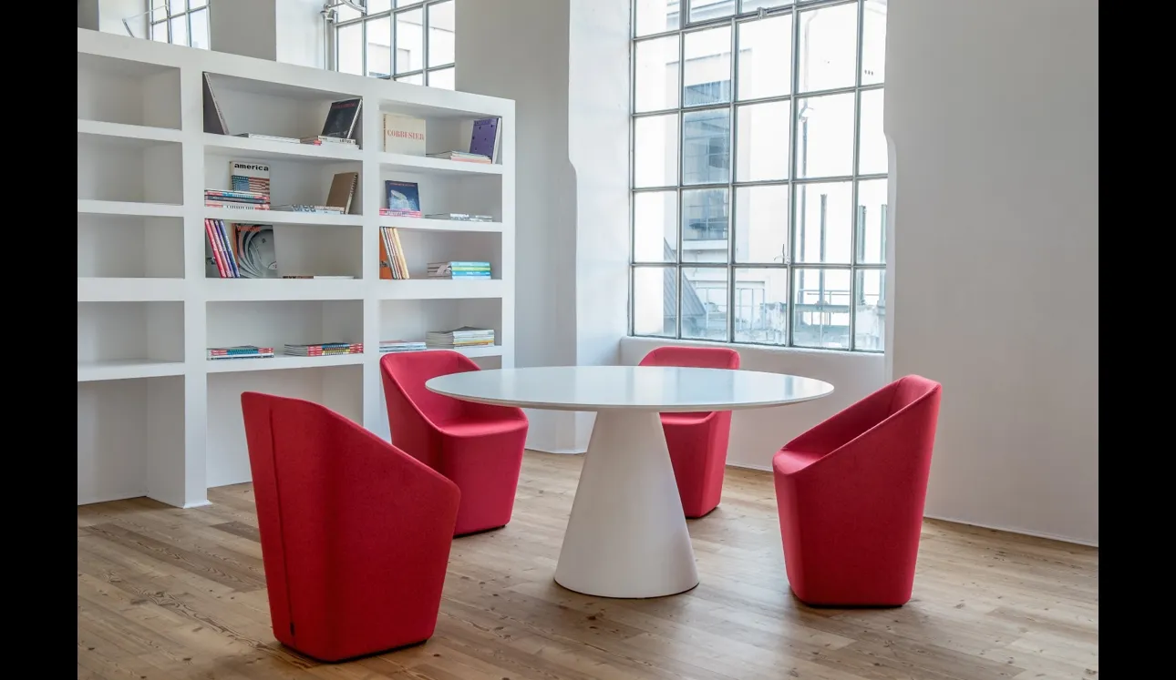 Tavolo Ikon Table di Pedrali
