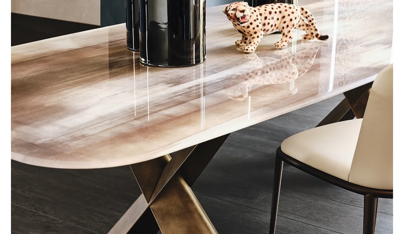 Tavolo con piano di vetro con stampa artistica Mad Max Crystalart di Cattelan Italia