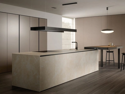 Cucina Design con isola C08 in laccato e gres di Copat Life