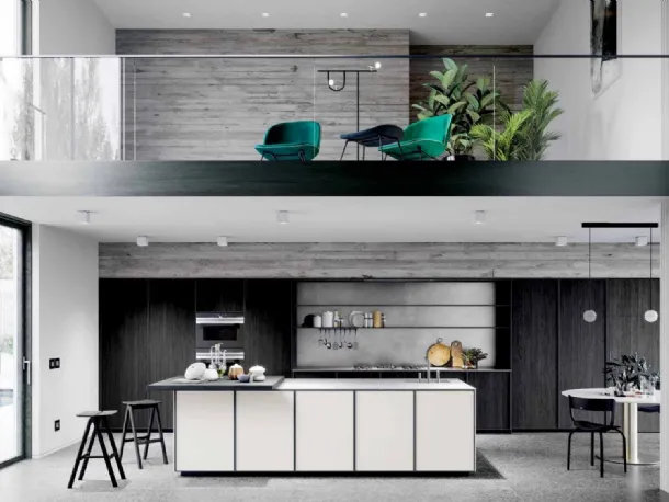 Cucina Design Fly&Keaton 05 in laccato opaco e Rovere con top in pietra con lavabo integrato di Nova Cucina