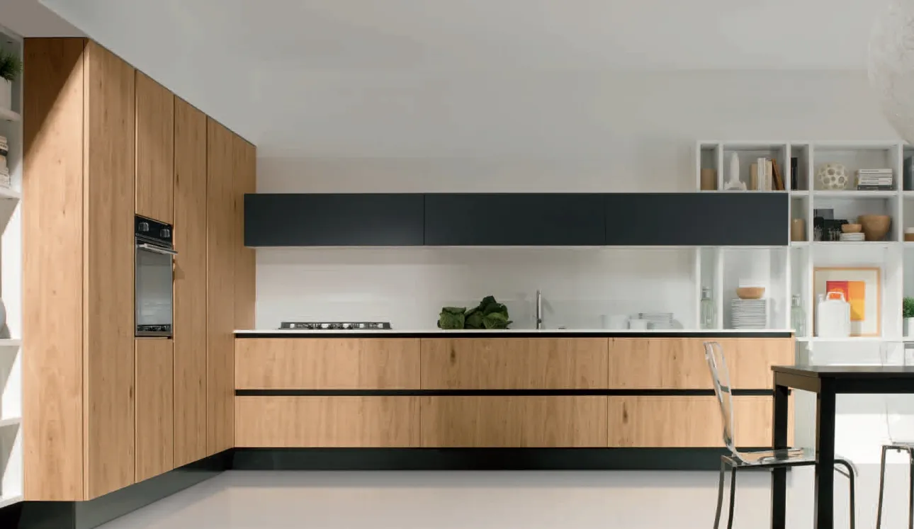 Cucina Design angolare Volare in Rovere naturale nodato e top Bianco di Aran