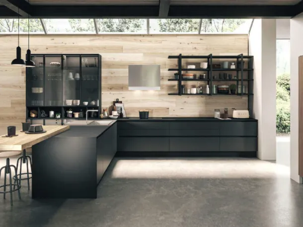 Cucina Moderna angolare con penisola in vetro Grigio fumé con mensole laccate opaco Nero di Aran