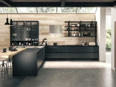 Cucina Moderna con penisola in vetro Grigio fumé con mensole laccate opaco Nero di Aran