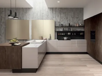 Cucina Moderna con penisola Erika in PET grigio Beton e LPL Quercia Moka di Aran