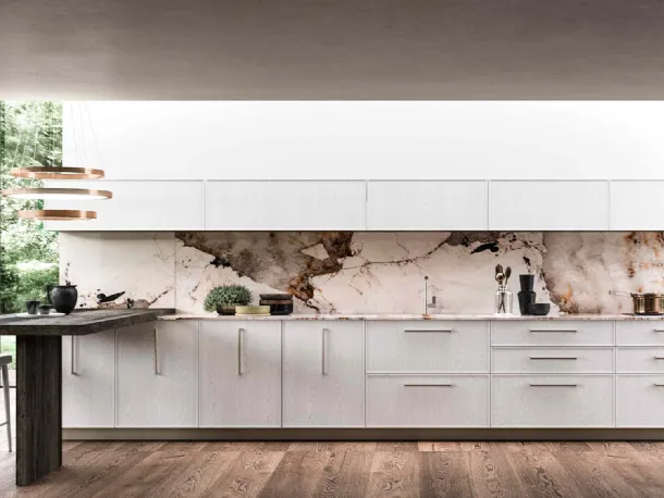 Cucina Moderna lineare Guadalupe in legno con top in marmo di Aran