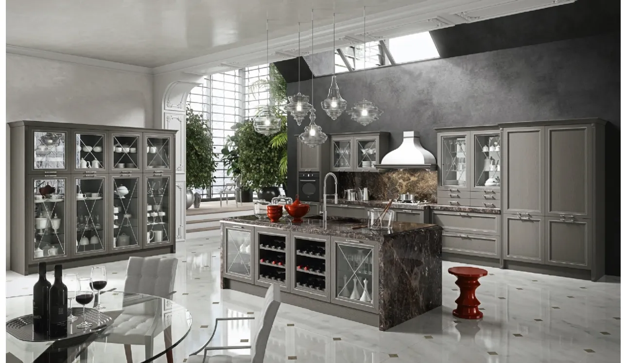 Cucina Shabby Chic con isola Magistra in Frassino laccato Titanio decapè con inserto argento di Aran